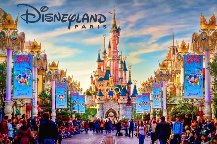 Disneyland Paris - virtual summer vacation for kids